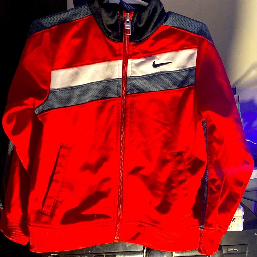 Nike boys jacket size 4